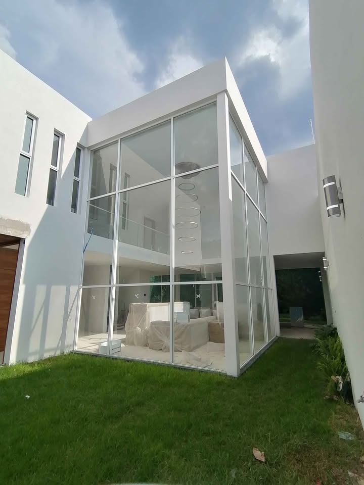 Fachadas de aluminio y vidrio en Irapuato