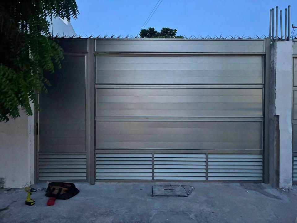 Portones automáticos de aluminio en Irapuato