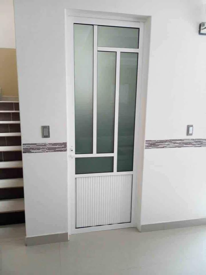 Puertas abatibles de aluminio en Irapuato