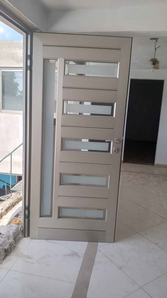 Puertas de aluminio y vidrio en Irapuato